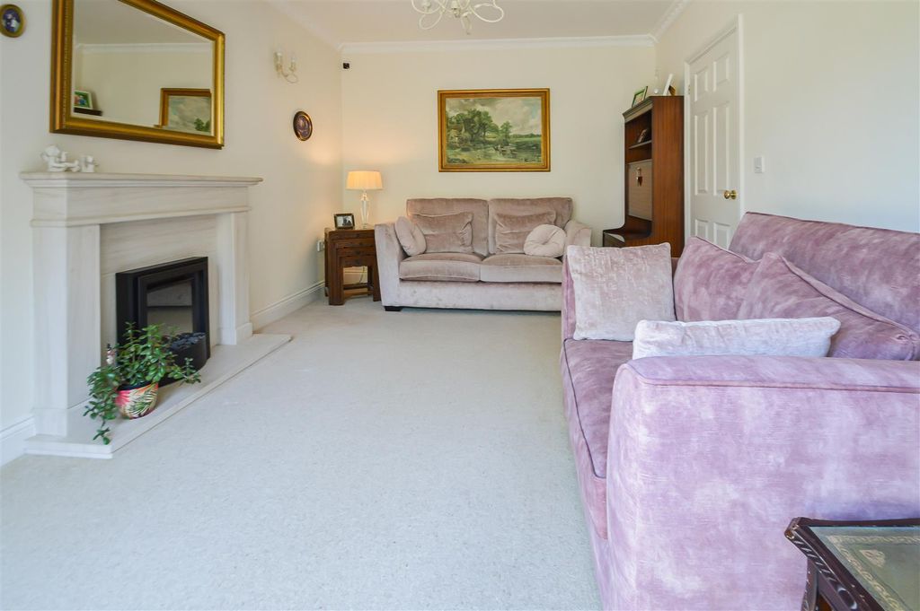Property photo 3 of 15 6_80709.Jpg
