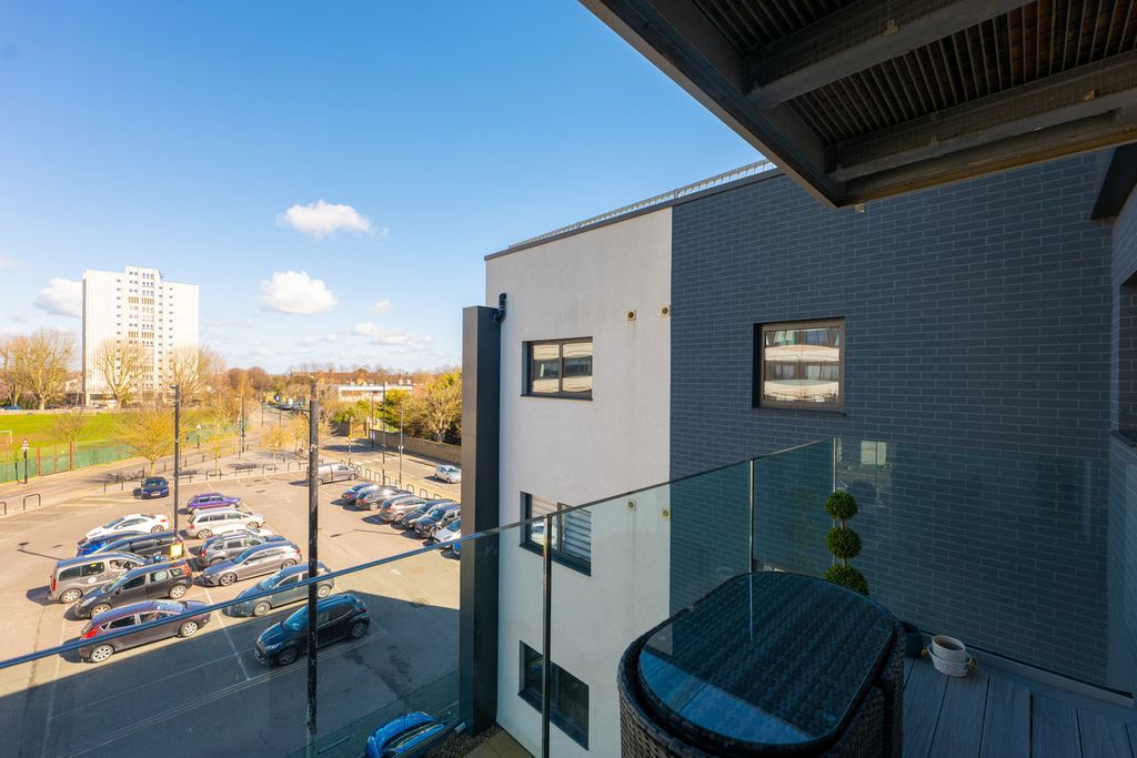 Property photo 2 of 9