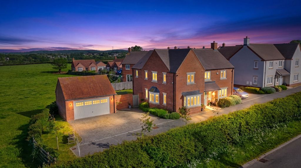 Property photo 1 of 33
