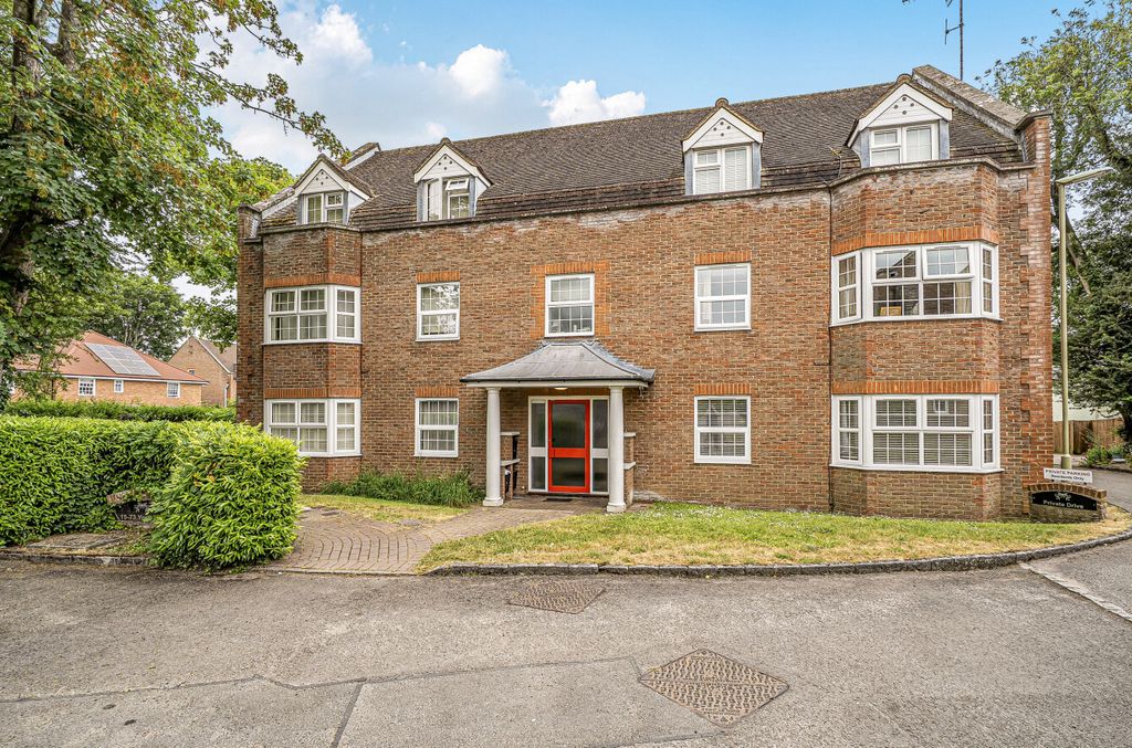 Property photo 1 of 18 1469420-6-6A1d7d6...