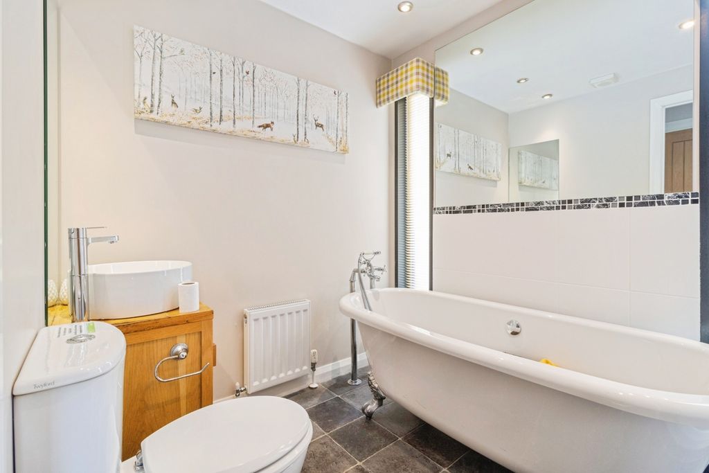 Property photo 2 of 15 Photo