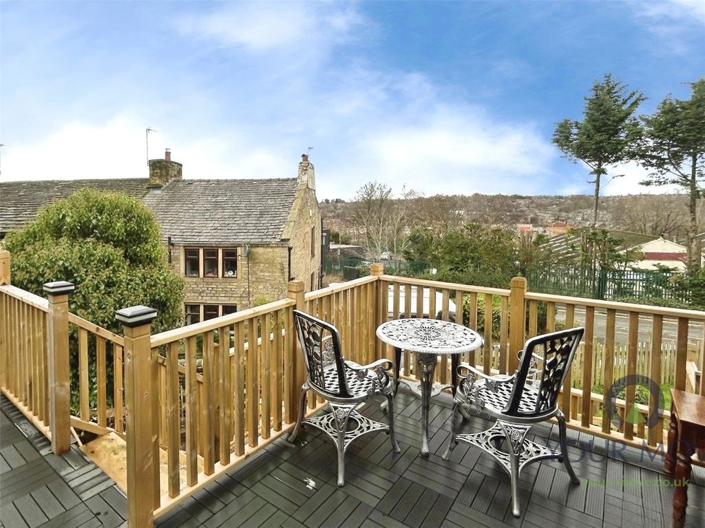 Property photo 2 of 13 Picture No. 16