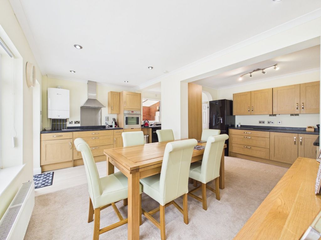 Property photo 3 of 13 Picture No. 12