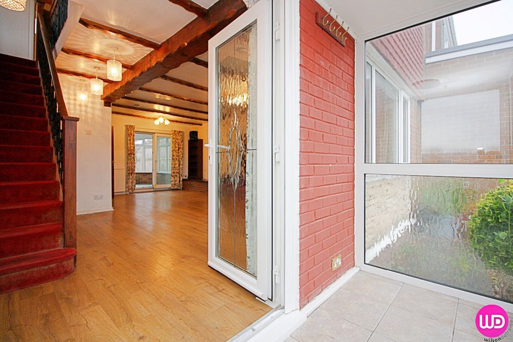 Property photo 2 of 27