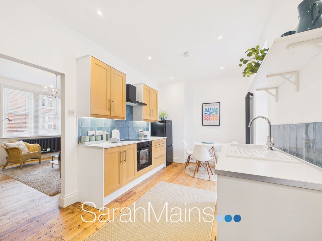 Property photo 3 of 15 Dining Kitchen