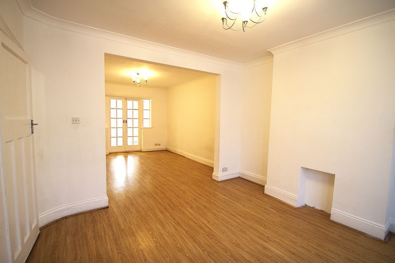 Property photo 2 of 16 Photo 1