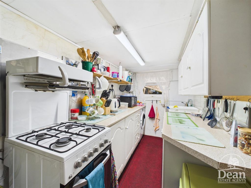 Property photo 3 of 20