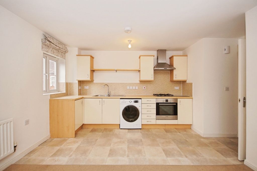 Property photo 2 of 16 Kitchen