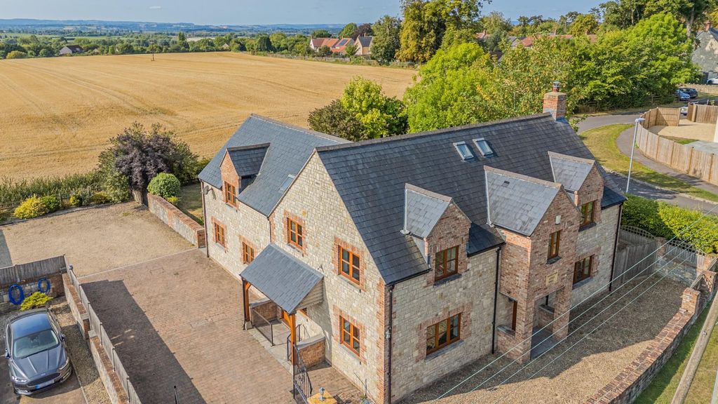 Property photo 1 of 27 1334017-2-689F18A7Bf9c9.Jpg