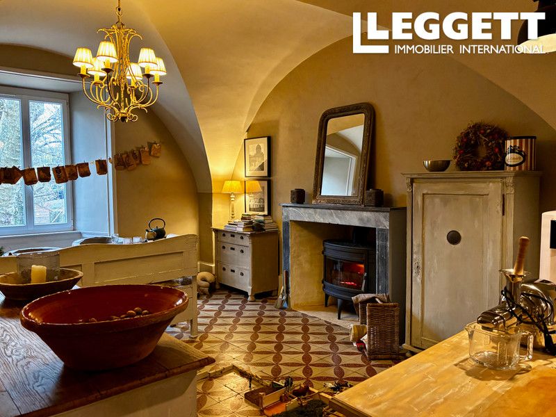 Property photo 2 of 10