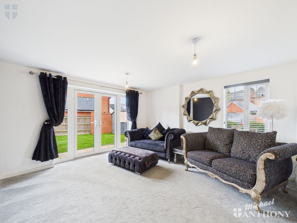 Property photo 2 of 15 Cam03218G0-Pr0817-Still007