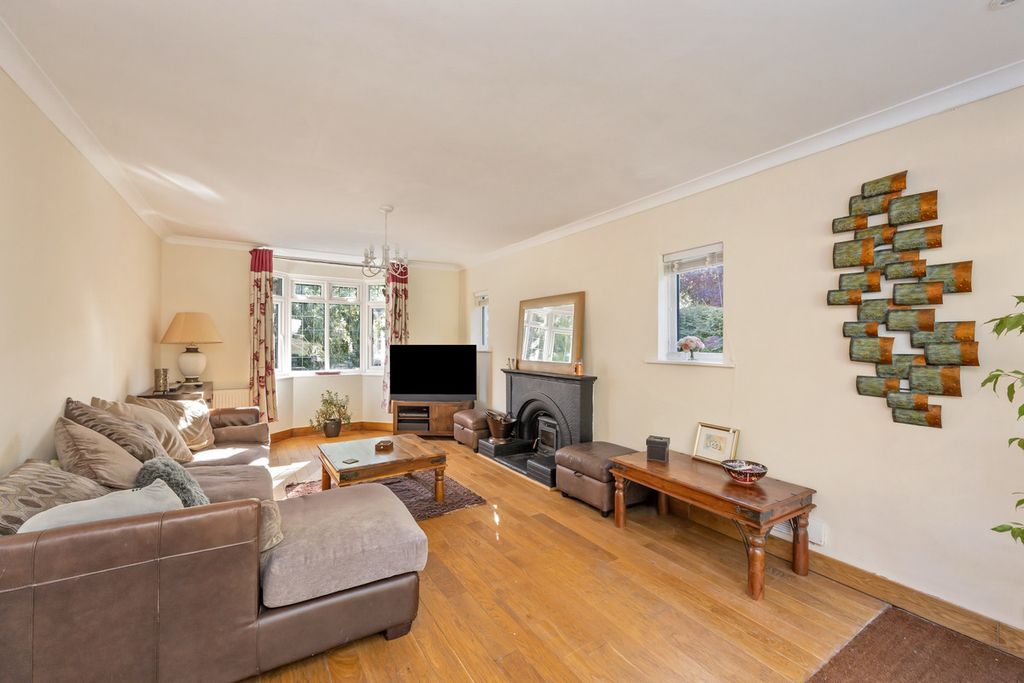 Property photo 2 of 19
