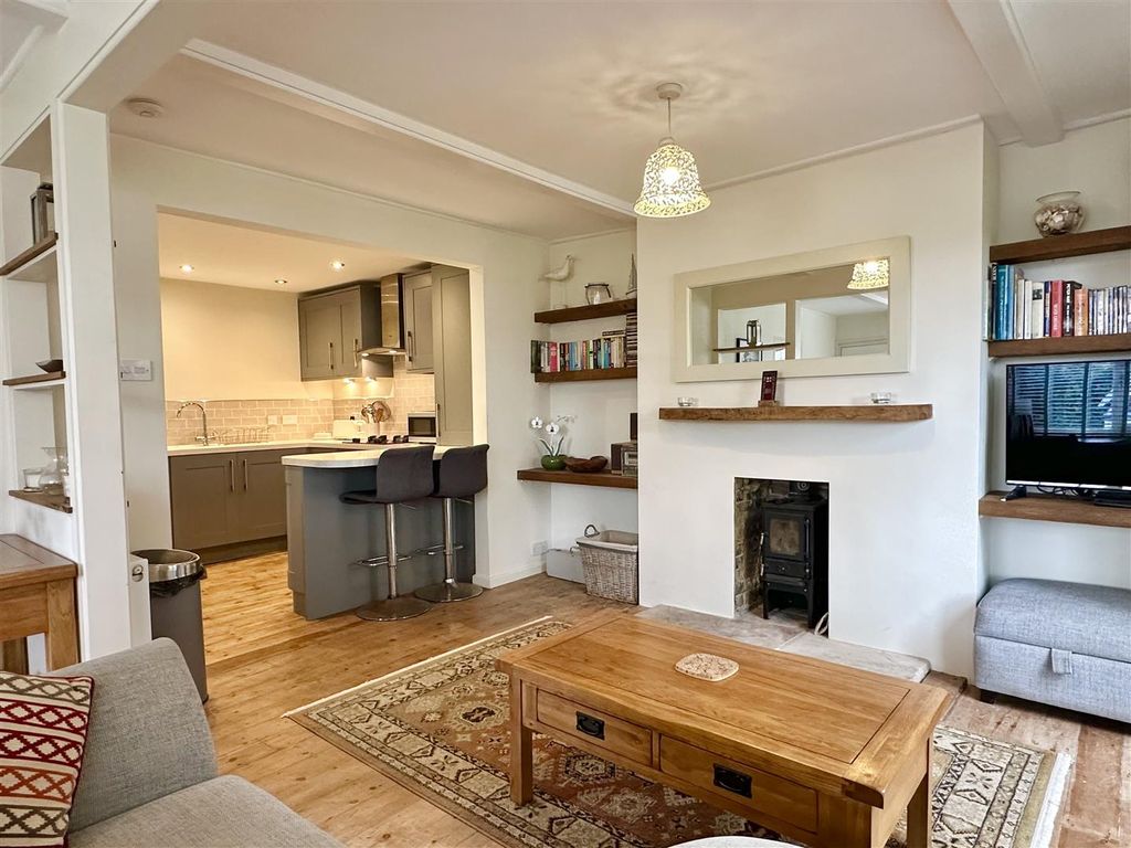 Property photo 2 of 24
