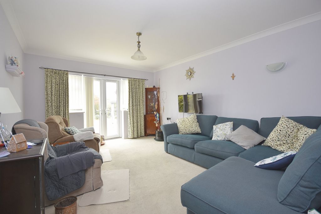 Property photo 3 of 15