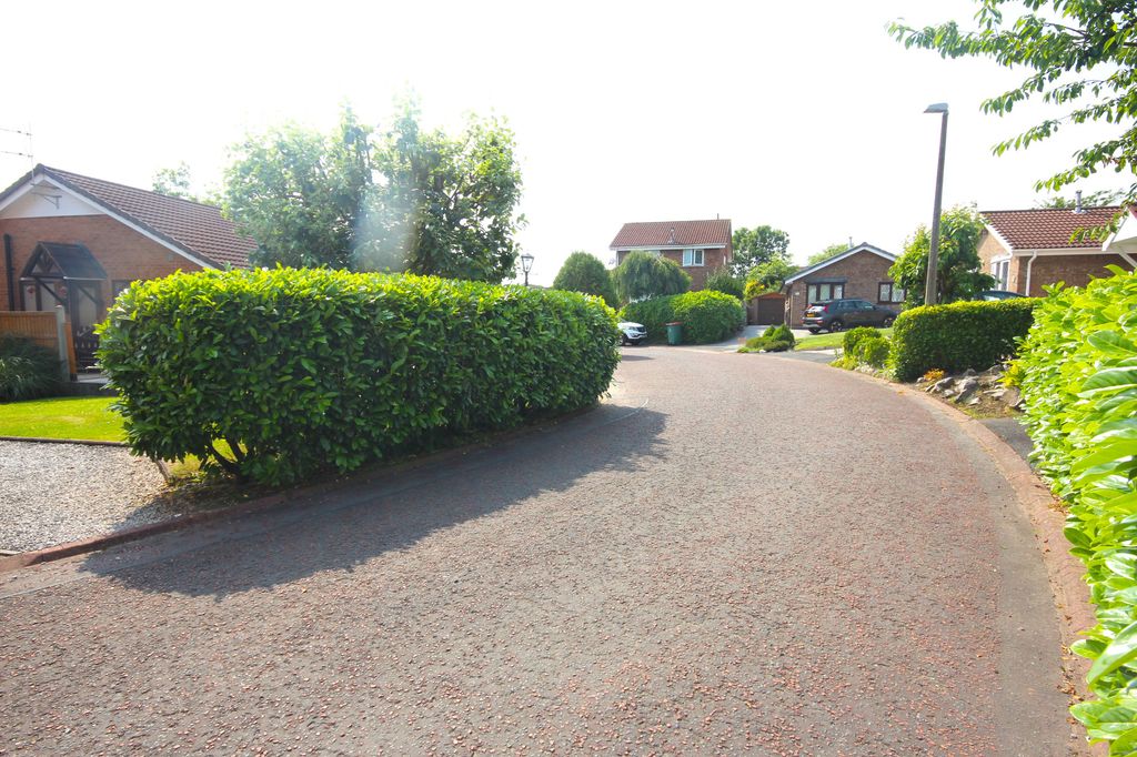 Property photo 2 of 16