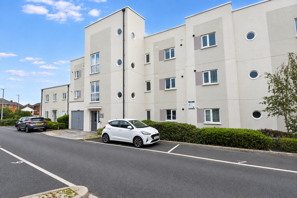 Property photo 2 of 15 83679c4F-18Ca-44A4-9072-E0c268248d20