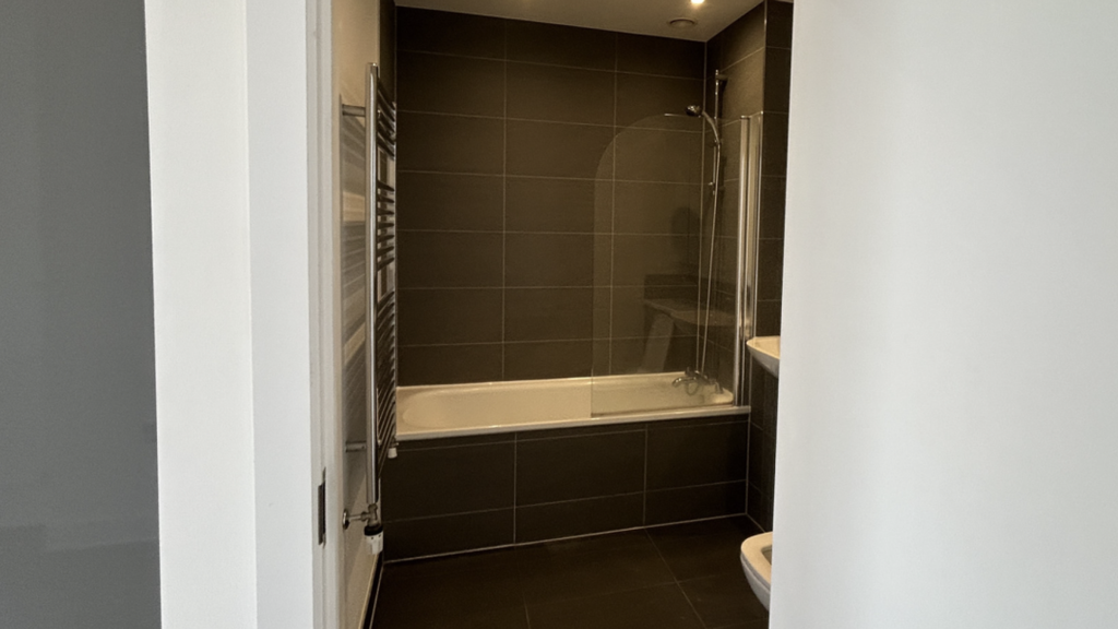 Property photo 2 of 3