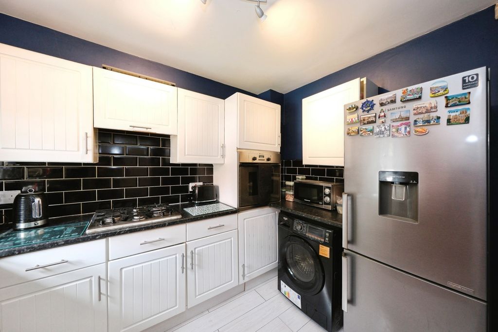 Property photo 2 of 16 Pbox-Img.Jpg