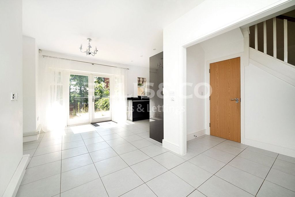 Property photo 2 of 22 Picture No. 04