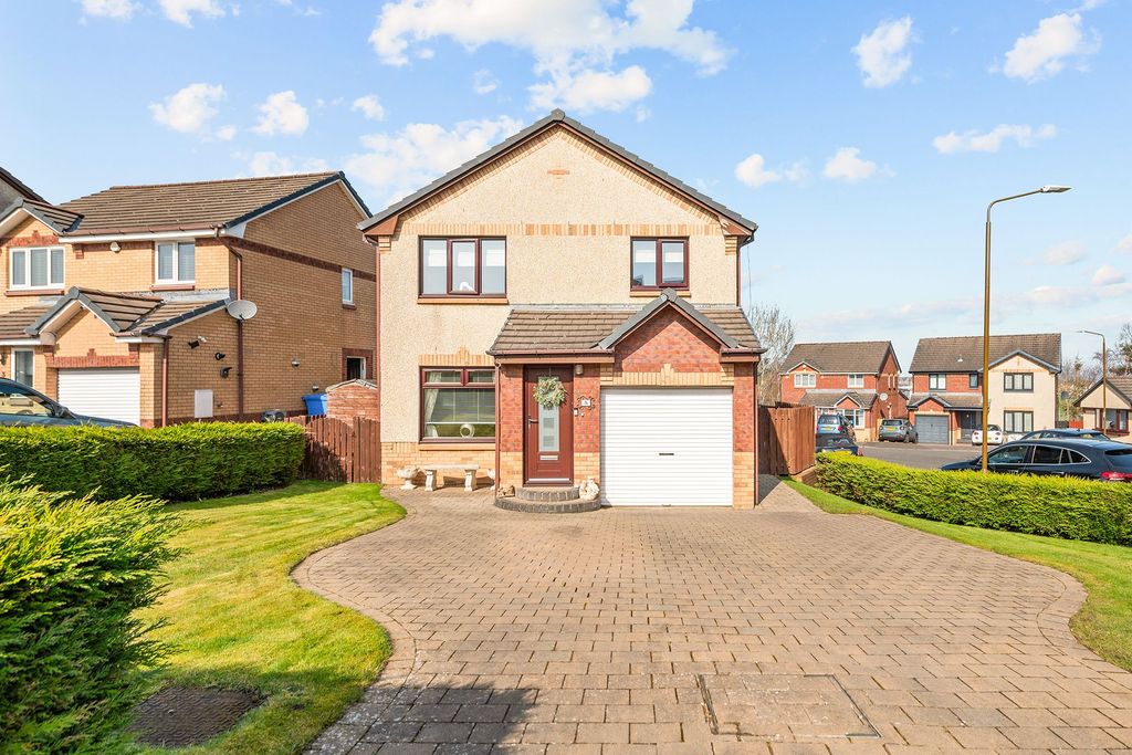 Property photo 1 of 28