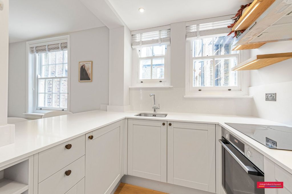 Property photo 2 of 14 Kitchen