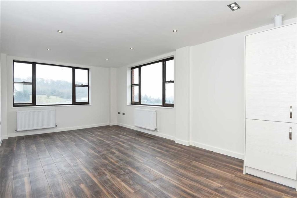 Property photo 3 of 4