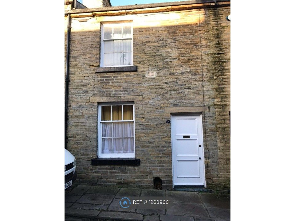 Property photo 2 of 13