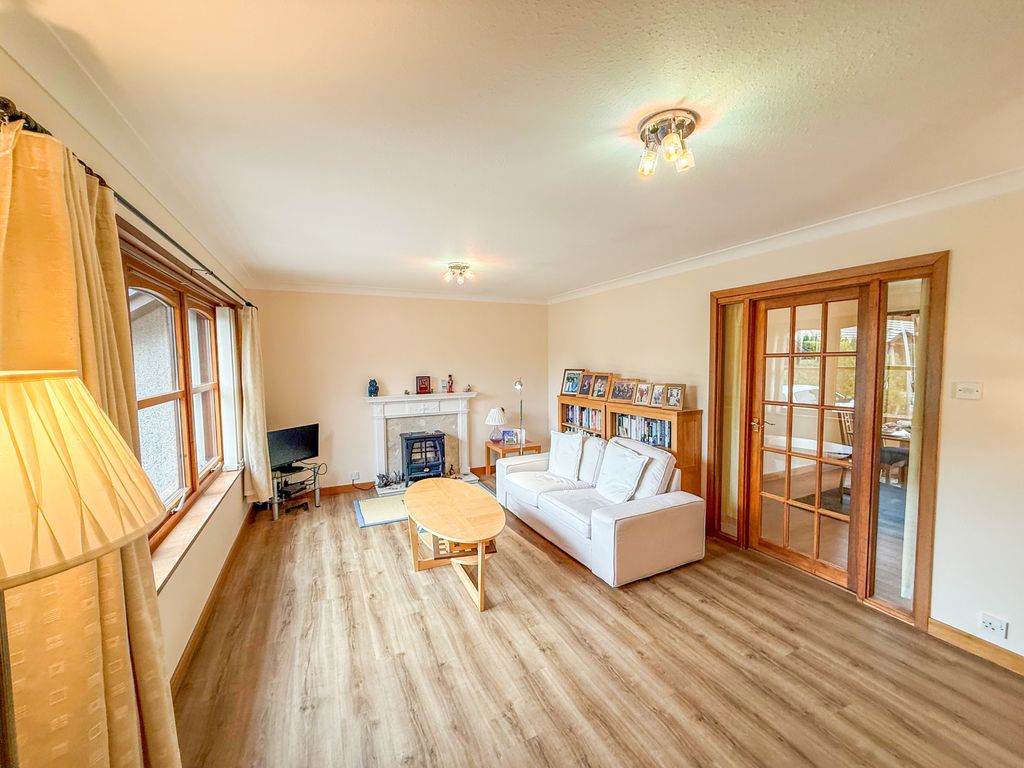 Property photo 3 of 35 Img_4605