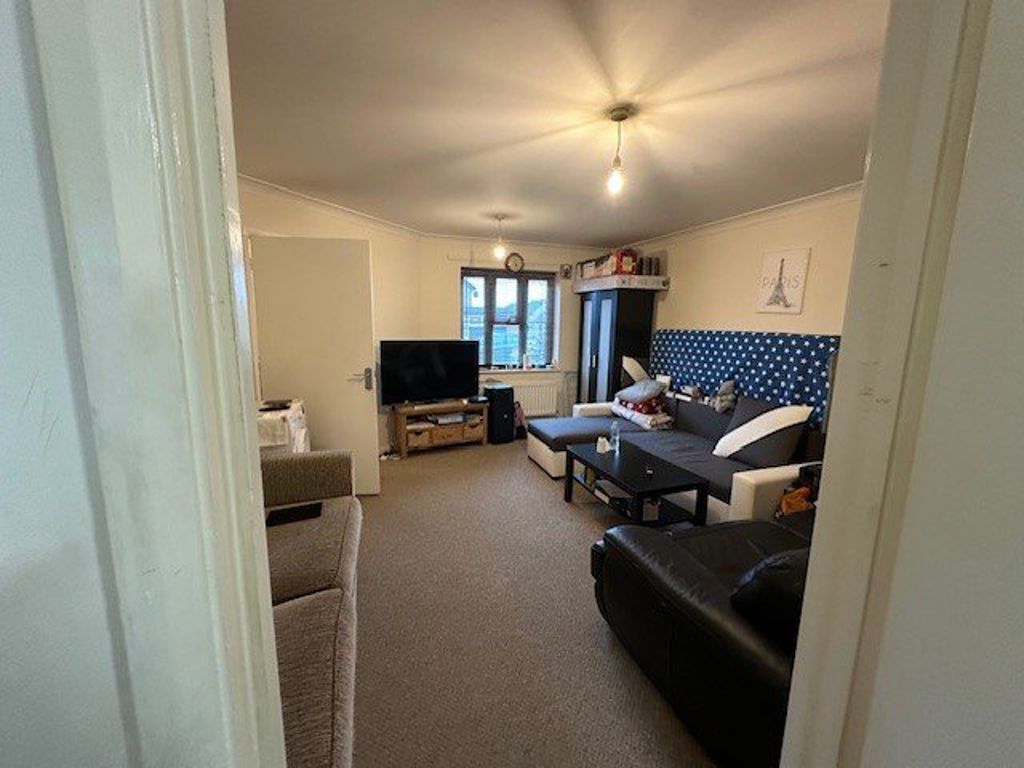 Property photo 2 of 5