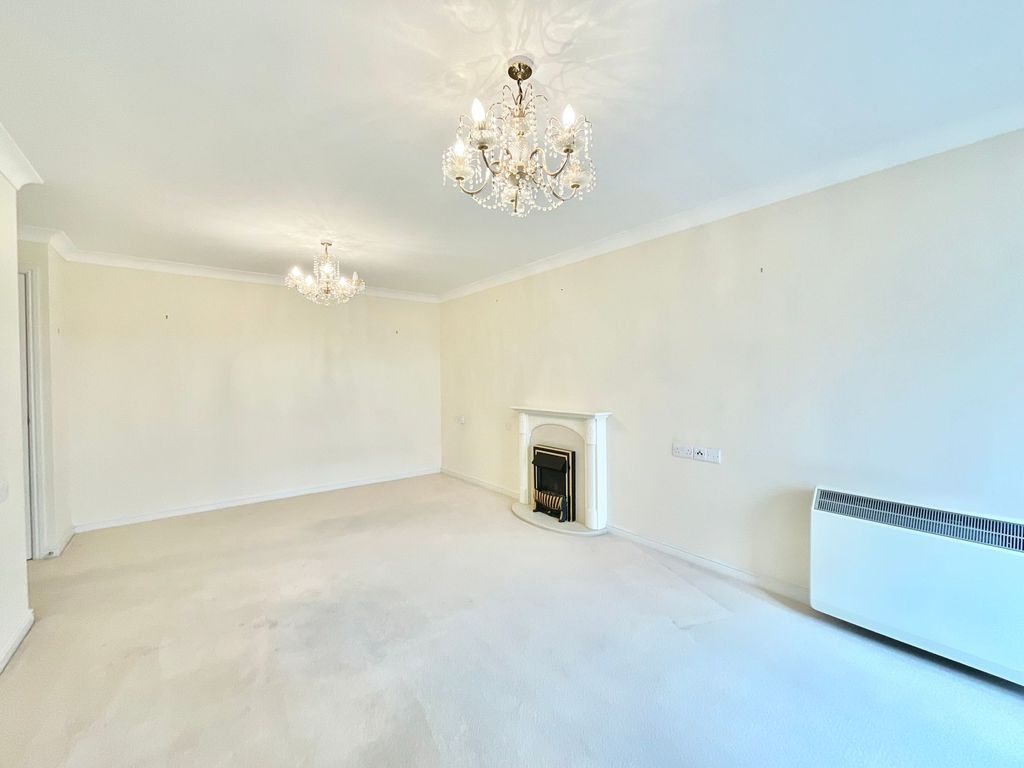 Property photo 3 of 13