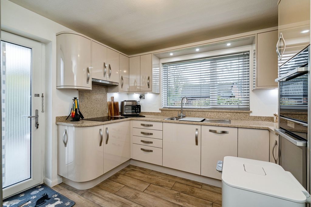 Property photo 2 of 17 Pbox-Img.Jpg