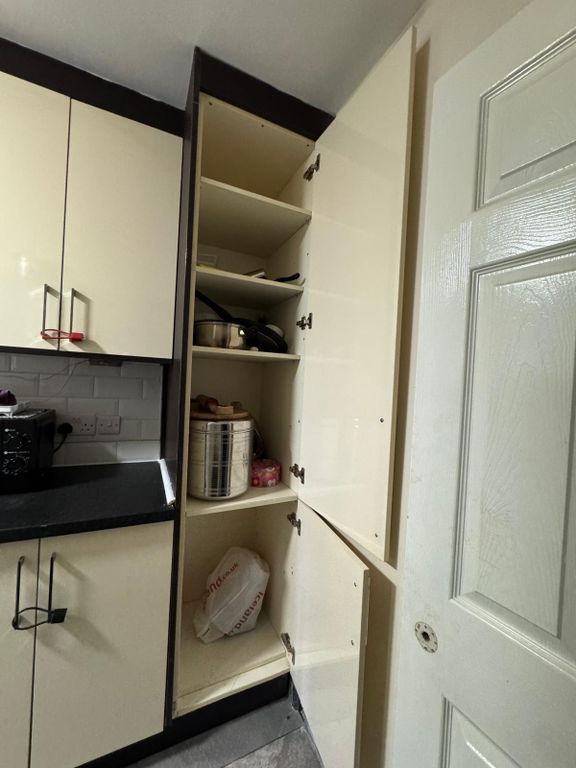 Property photo 3 of 3