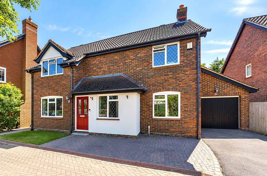 Property photo 1 of 18 External
