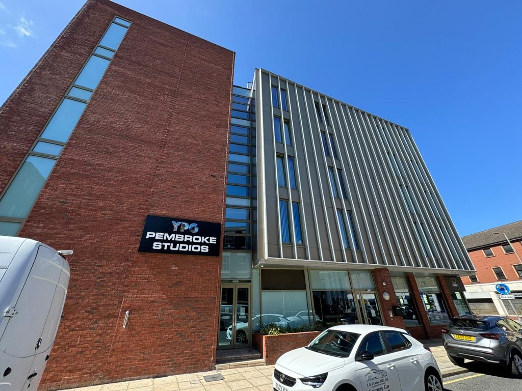 Property photo 1 of 6