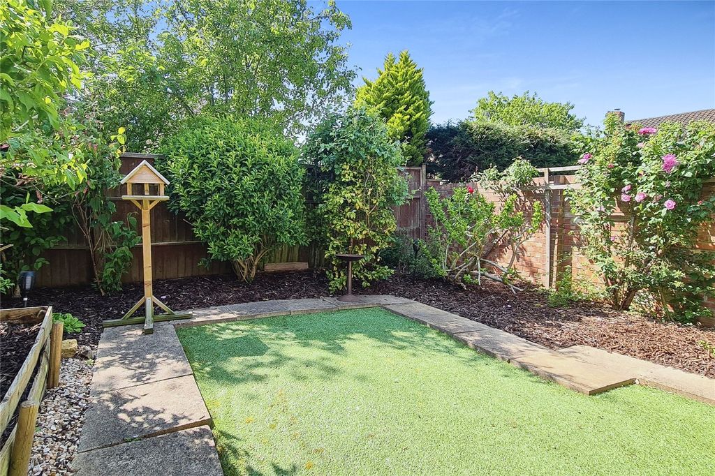 Property photo 3 of 17 Garden