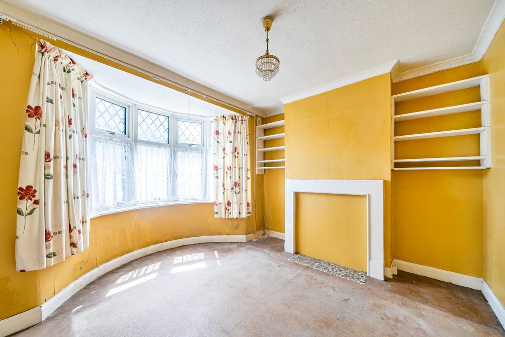 Property photo 2 of 19 5165113