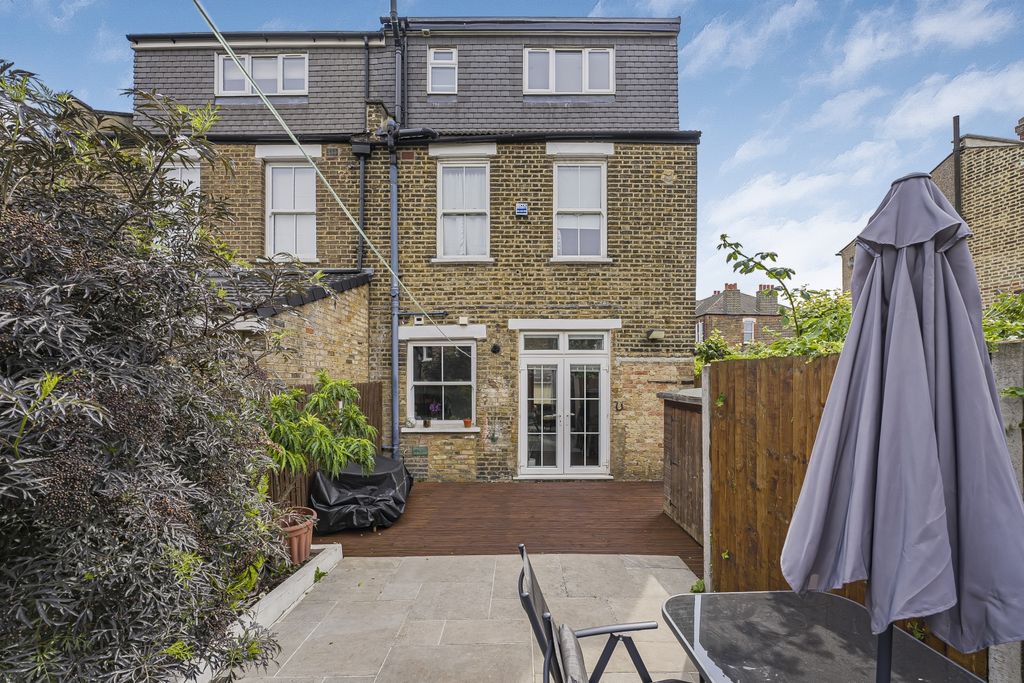 Property photo 1 of 12 Dsc06567