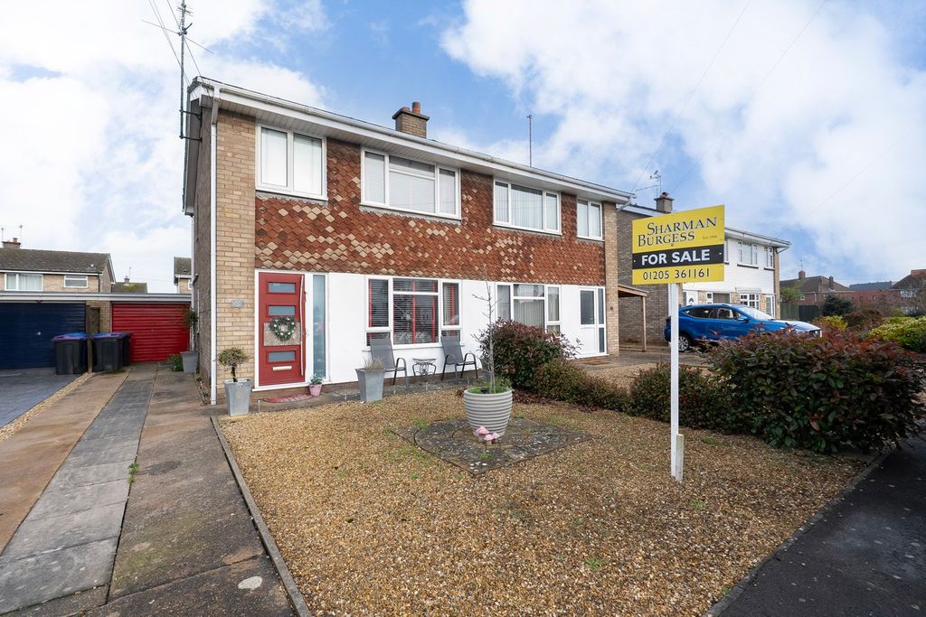 Property photo 1 of 11