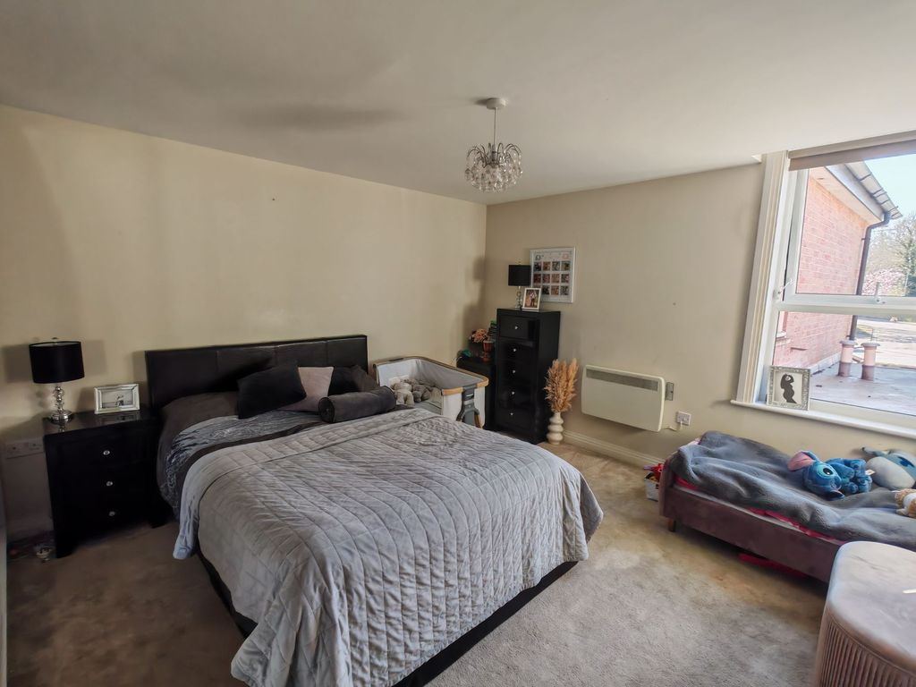 Property photo 3 of 6