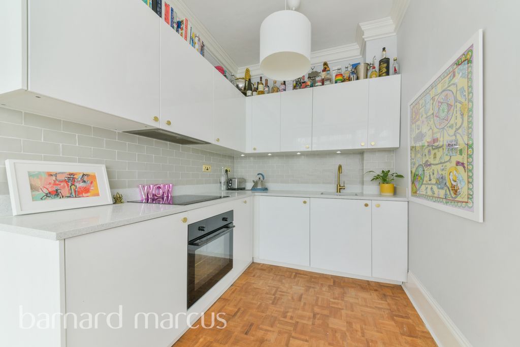 Property photo 2 of 8 Kitchen