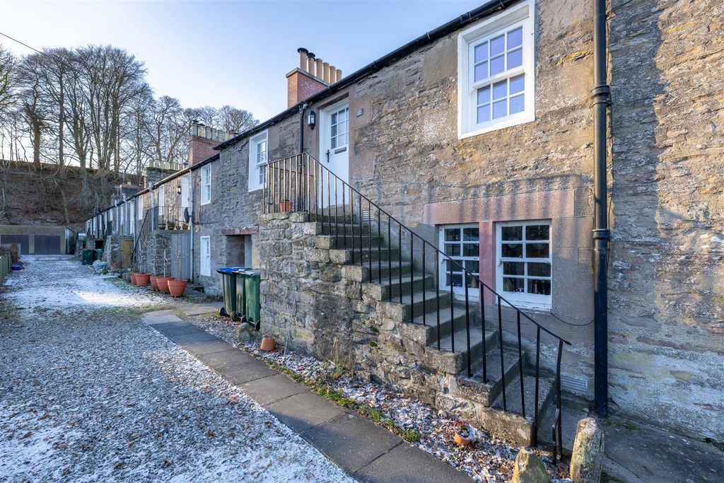 Property photo 1 of 19 12 Grey Row, Ruthvenfield-31.Jpg