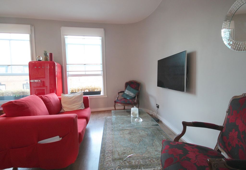 Property photo 2 of 7 Reception