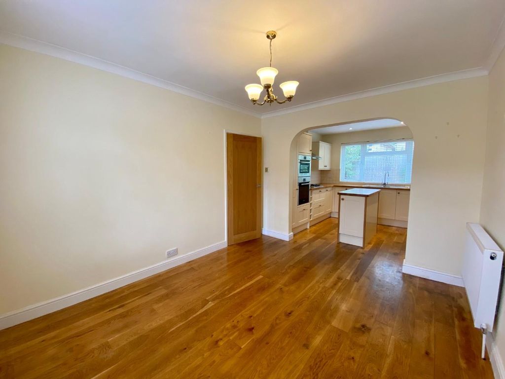 4 bed detached house to rentSt Stephens Close, Bath BA1 photo 4