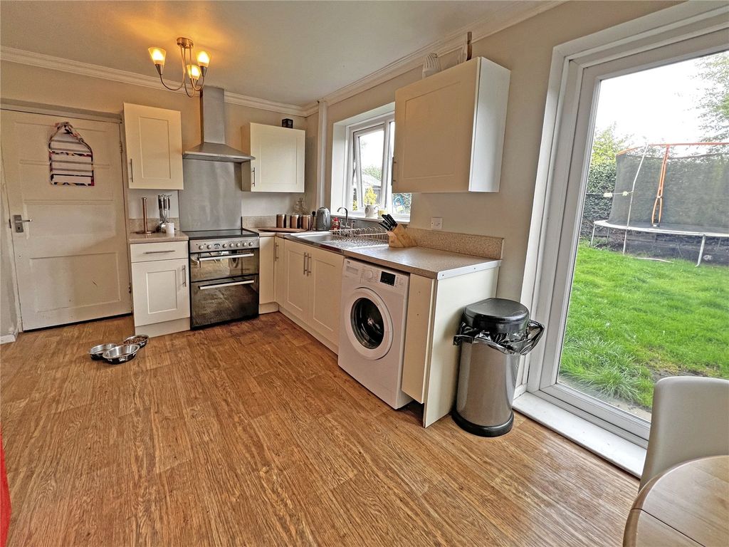 Property photo 3 of 12 Picture No. 06