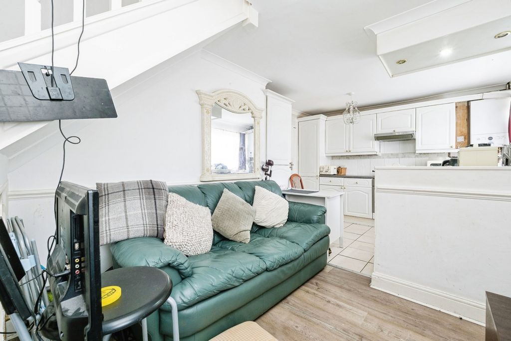 Property photo 2 of 14 Pbox-Img.Jpg