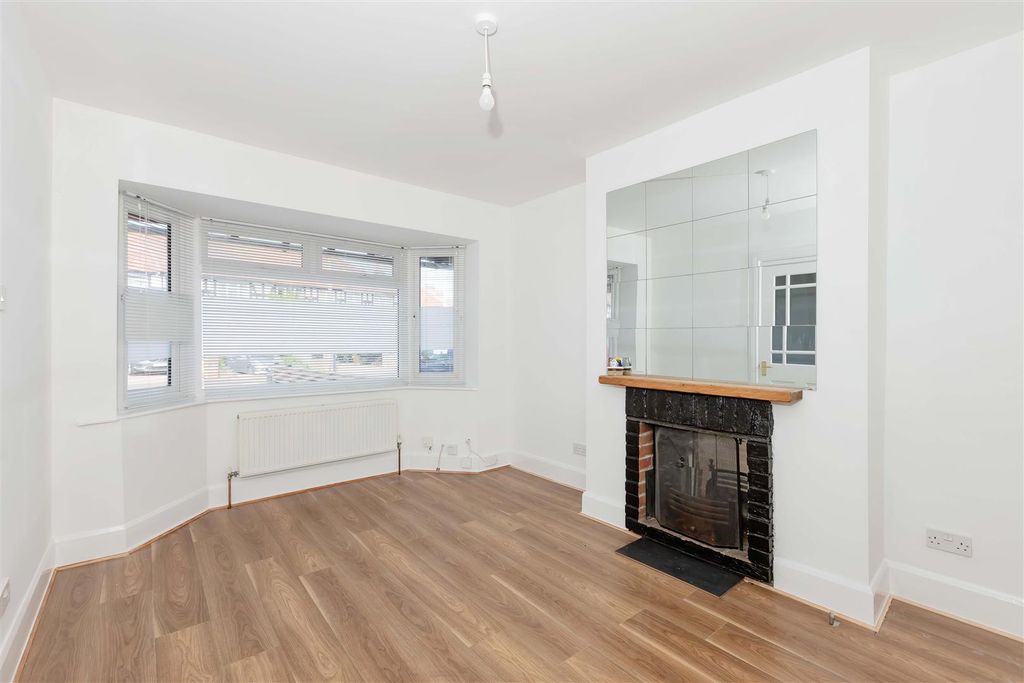 Property photo 3 of 12 Downalnds_8.Jpg