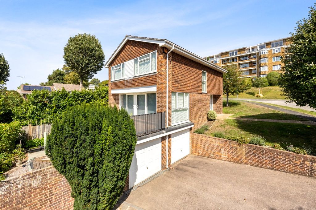 Property photo 1 of 37 Picture No. 76
