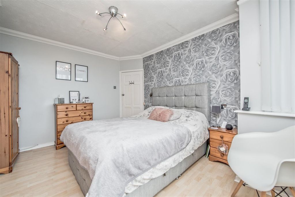 Property photo 3 of 21 Bedroom One: