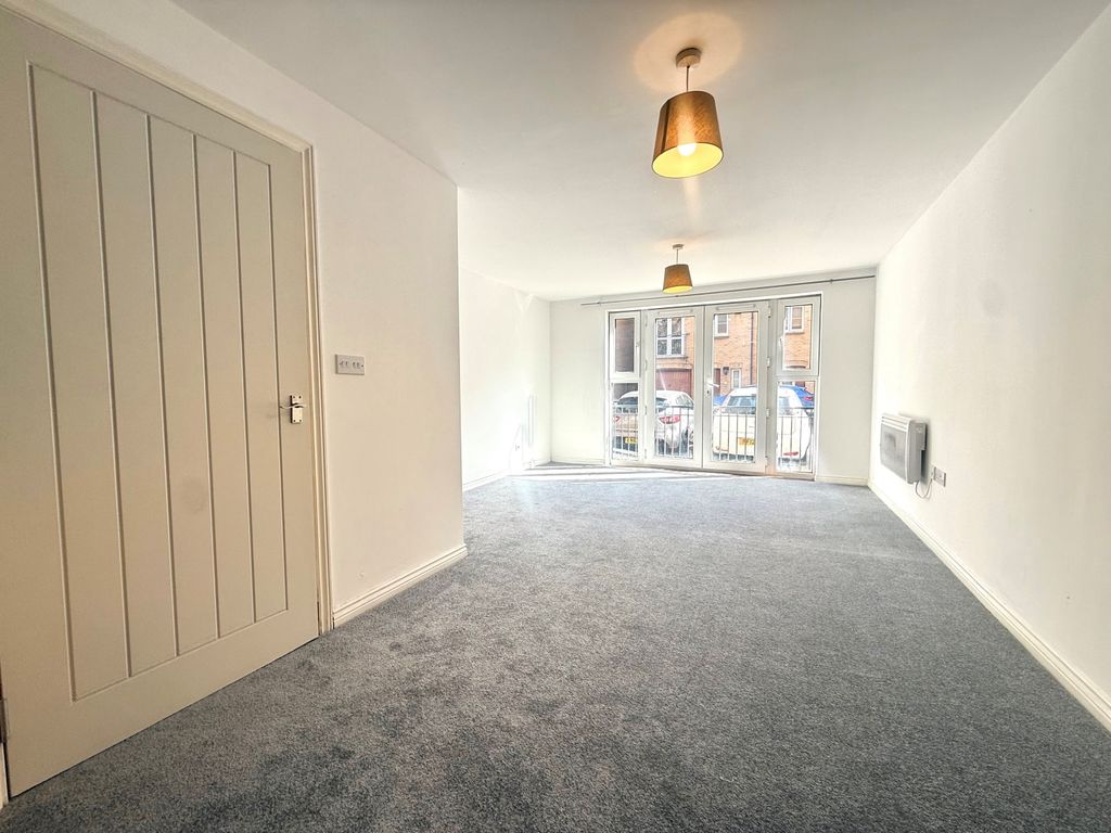 Property photo 2 of 8 1