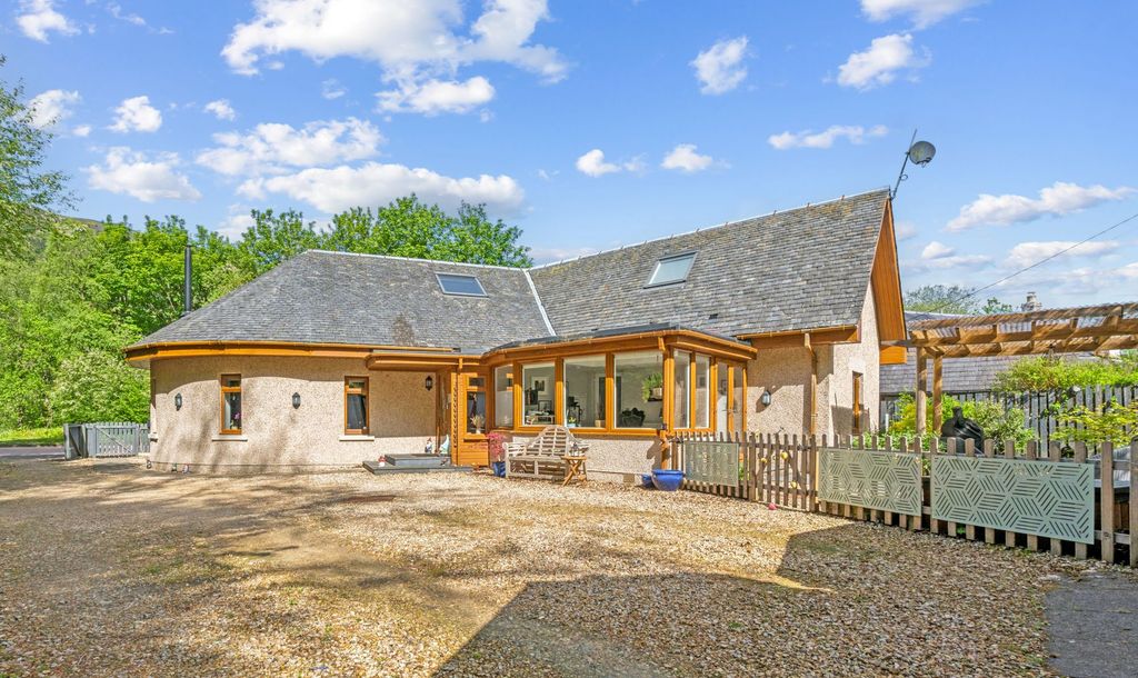 Property photo 2 of 30